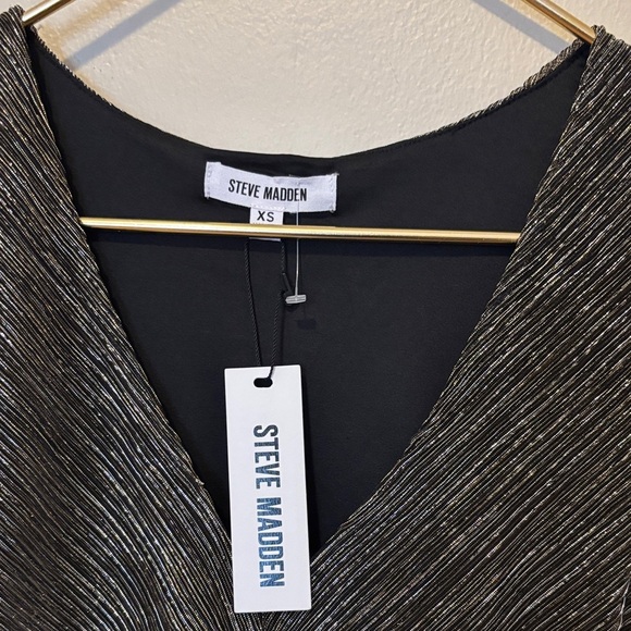 Steve Madden Black and Gold Long Sleeve Dress - Picture 2 of 4